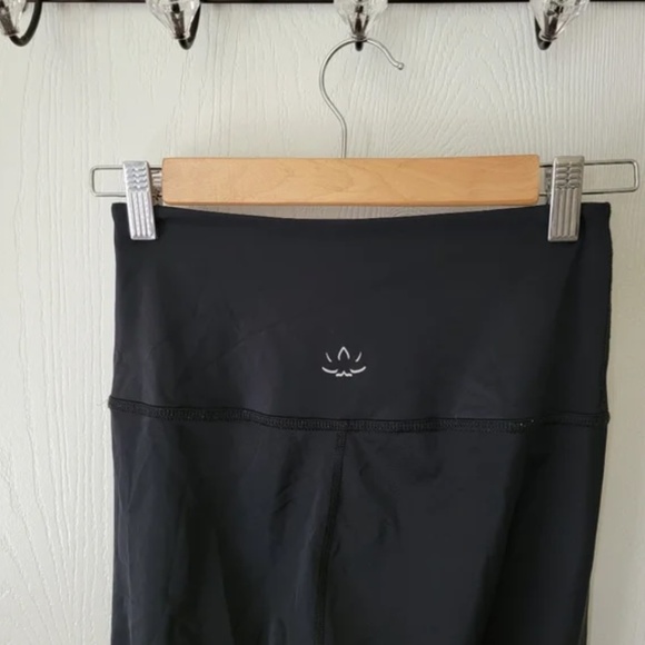 Beyond Yoga High Waist Midi Leggings Black - Small - Picture 6 of 6